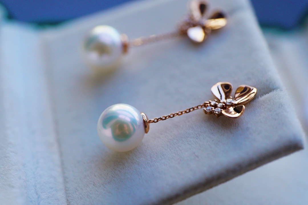 「クローバー」K18 天然アコヤ真珠　健康・無垢・長寿・富・純潔・円満・完成　 ピアス　天然ダイヤモンド