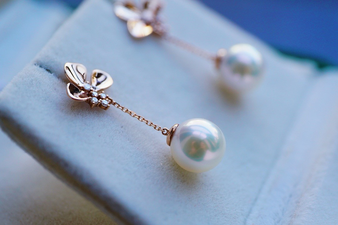 「クローバー」K18 天然アコヤ真珠　健康・無垢・長寿・富・純潔・円満・完成　 ピアス　天然ダイヤモンド