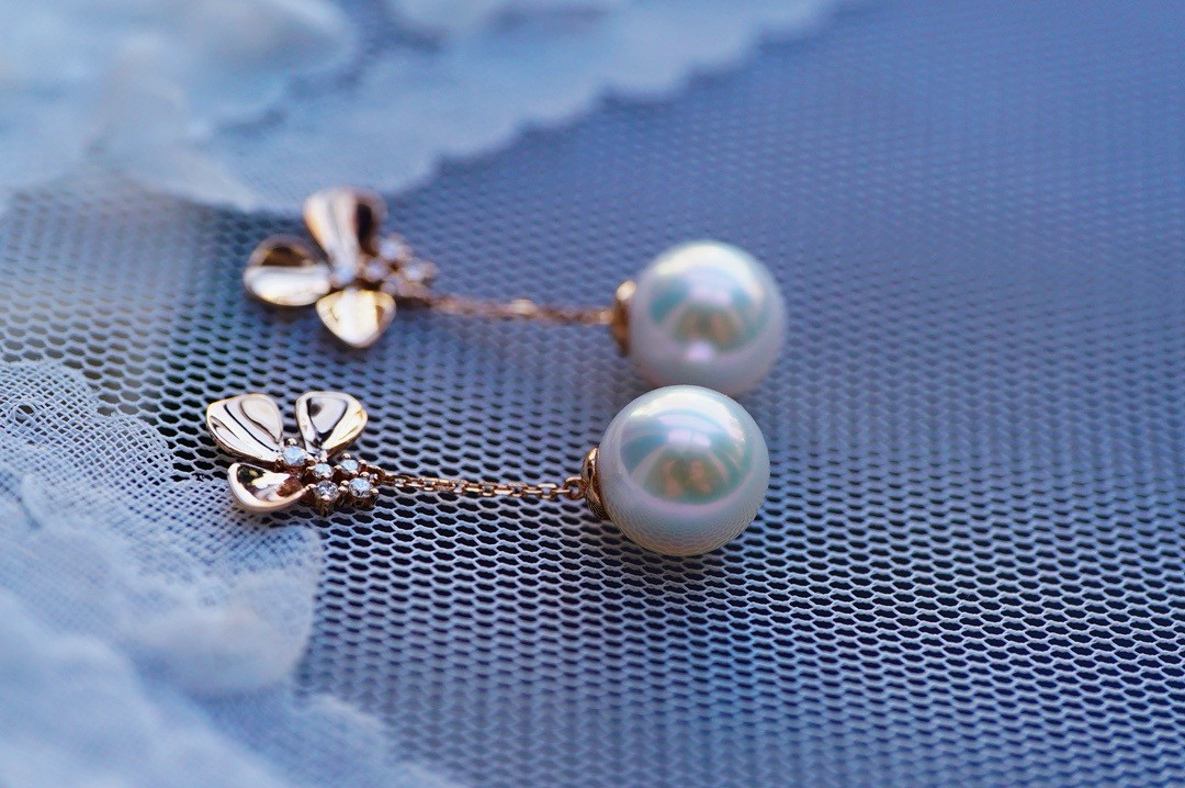 「クローバー」K18 天然アコヤ真珠　健康・無垢・長寿・富・純潔・円満・完成　 ピアス　天然ダイヤモンド