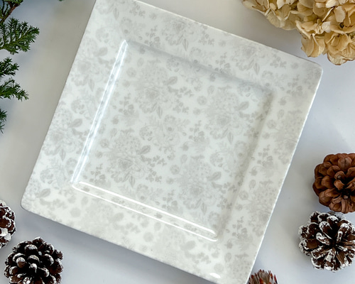 スクエアプレート - ボタニカルフラワーブーケ柄（シルバー）／ 白 角