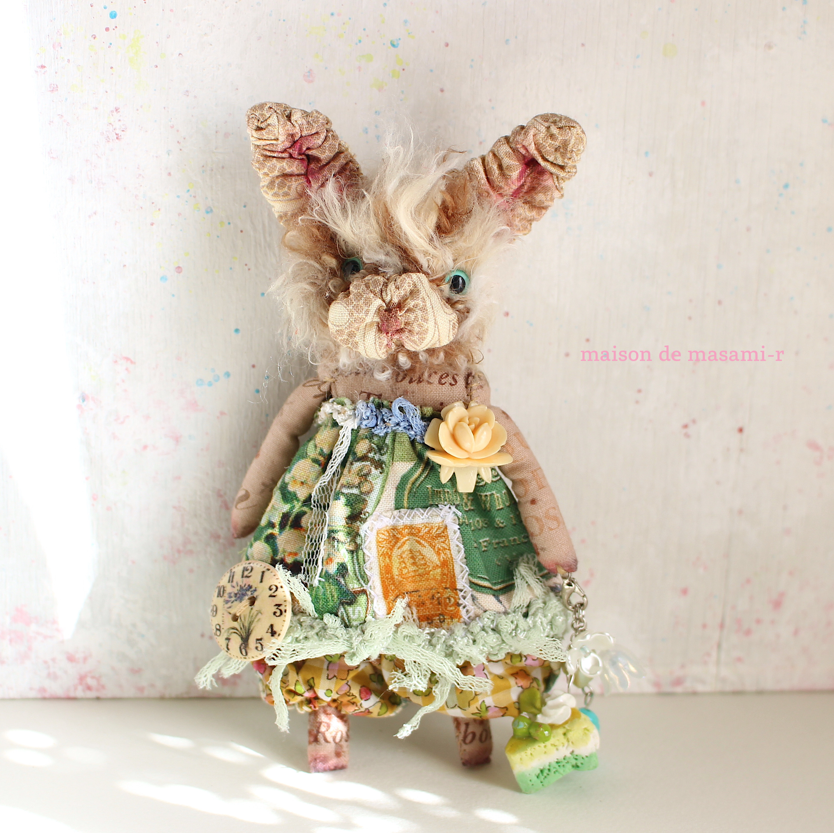 うさぎ rabbit ベージュのミニぬいぐるみ 14cm バックチャーム付 moda