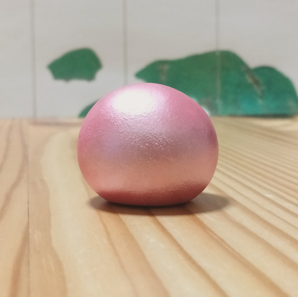 【青い目のだるま】【送料込み】　パールマゼンタ色　達磨　小さい　置き物　縁起物　お正月 4枚目の画像