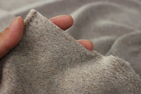 秋冬3way大人の高級メルトンフリースストール／ストールにもアウターにもブランケットにも使い方色々／チャコール 11枚目の画像