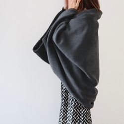 秋冬3way大人の高級メルトンフリースストール／ストールにもアウターにもブランケットにも使い方色々／チャコール 1枚目の画像