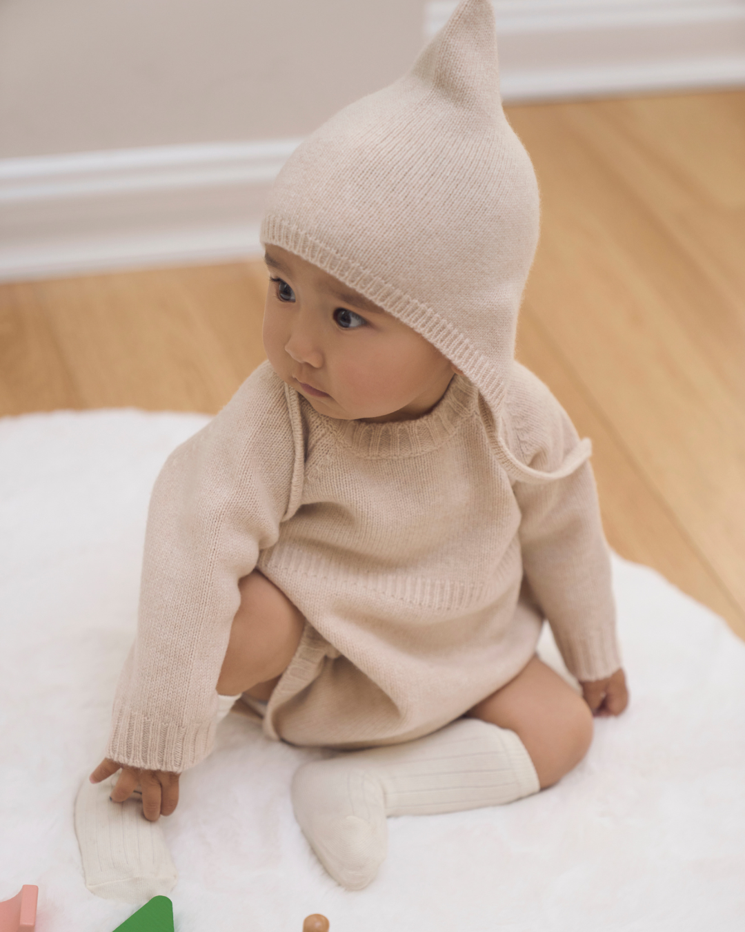 ベビー服　ロンパース、ベビーオーバーオール、 ニットロンパース（暖かいロンパース）出産お祝い