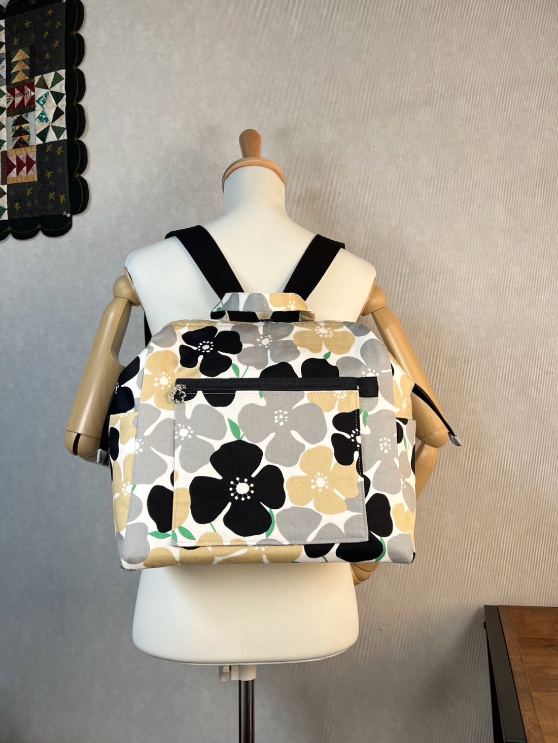 【Creema限定】北欧風スクエアリュックM（ビッグフラワー） 7,000円