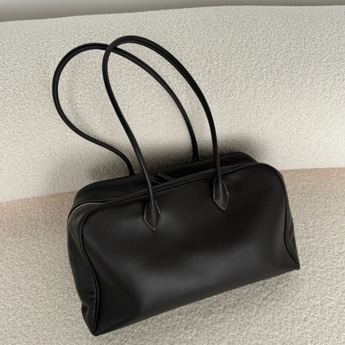 レザーハンドバッグ トートバッグ 黒 本革 小さいサイズ