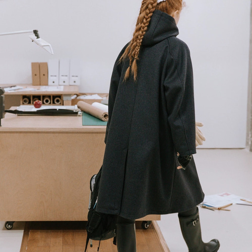 ◇【デザインダッフルコート ウール混 Aライン】ダークグレー 肩周りが