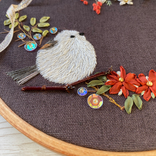 シマエナガ 手刺繍 動物刺繍 ビーズ リボン刺繍 フレーム タペストリー