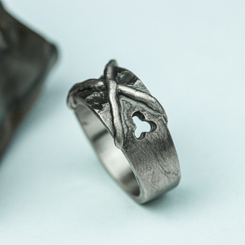 ハンドメイド シルバーリング 黒い石付き il_fullxfull.6179457219_kypk.jpg