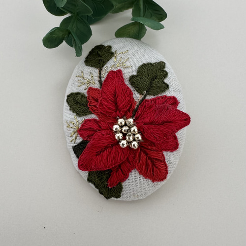 ハンドメイド刺繍ブローチ(ポインセチア) ブローチ sandy83 通販