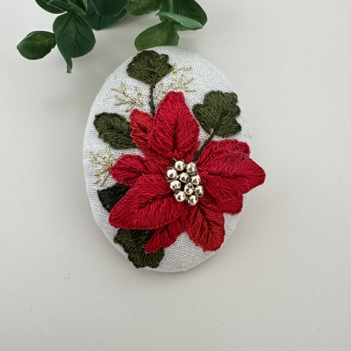 【専用】ハンドメイド　刺繍ブローチ 82e6d045918cddb3988e1d8bda472c