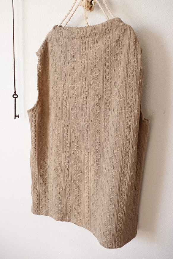ボトルネックベスト（ケーブルニット/ベージュ） 7枚目の画像