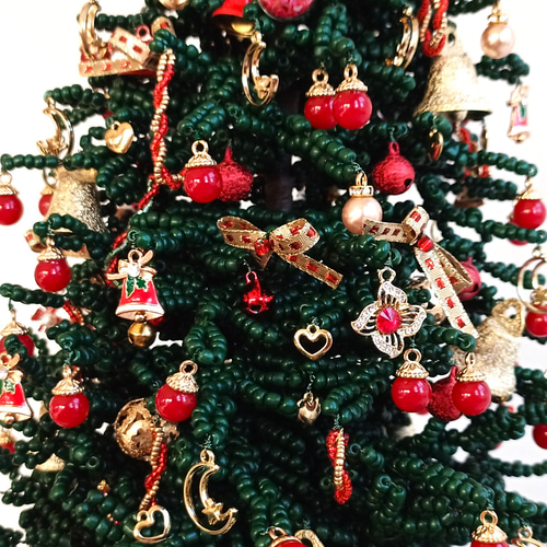 大きなクリスマスツリー 高さ48cm ビーズのツリー 毎年飾れます