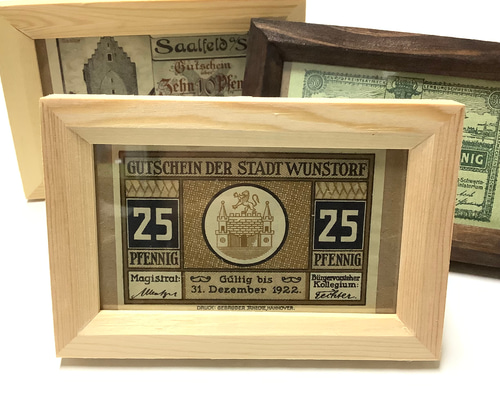 本物保証 アンティーク額装＋希少ノートゲルト2点 ドイツ~静謐と躍動の歴史~ 本物保証 ノートゲルト 額縁＋6点セット 旧紙幣 ドイツ - メルカリ