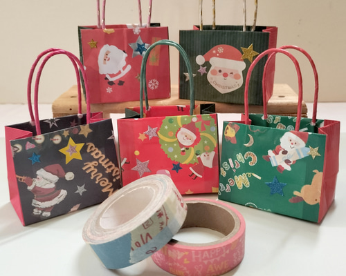 飾るのにぴったり！　可愛い袋！ 301☆かわいいXmas☆ミニミニ紙袋【Aよこ】5枚ラッピング用品