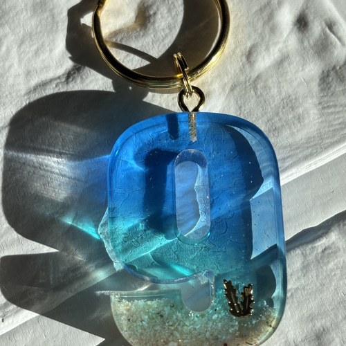 数字 キーホルダー バッグチャーム レジンアート海 海の雑貨