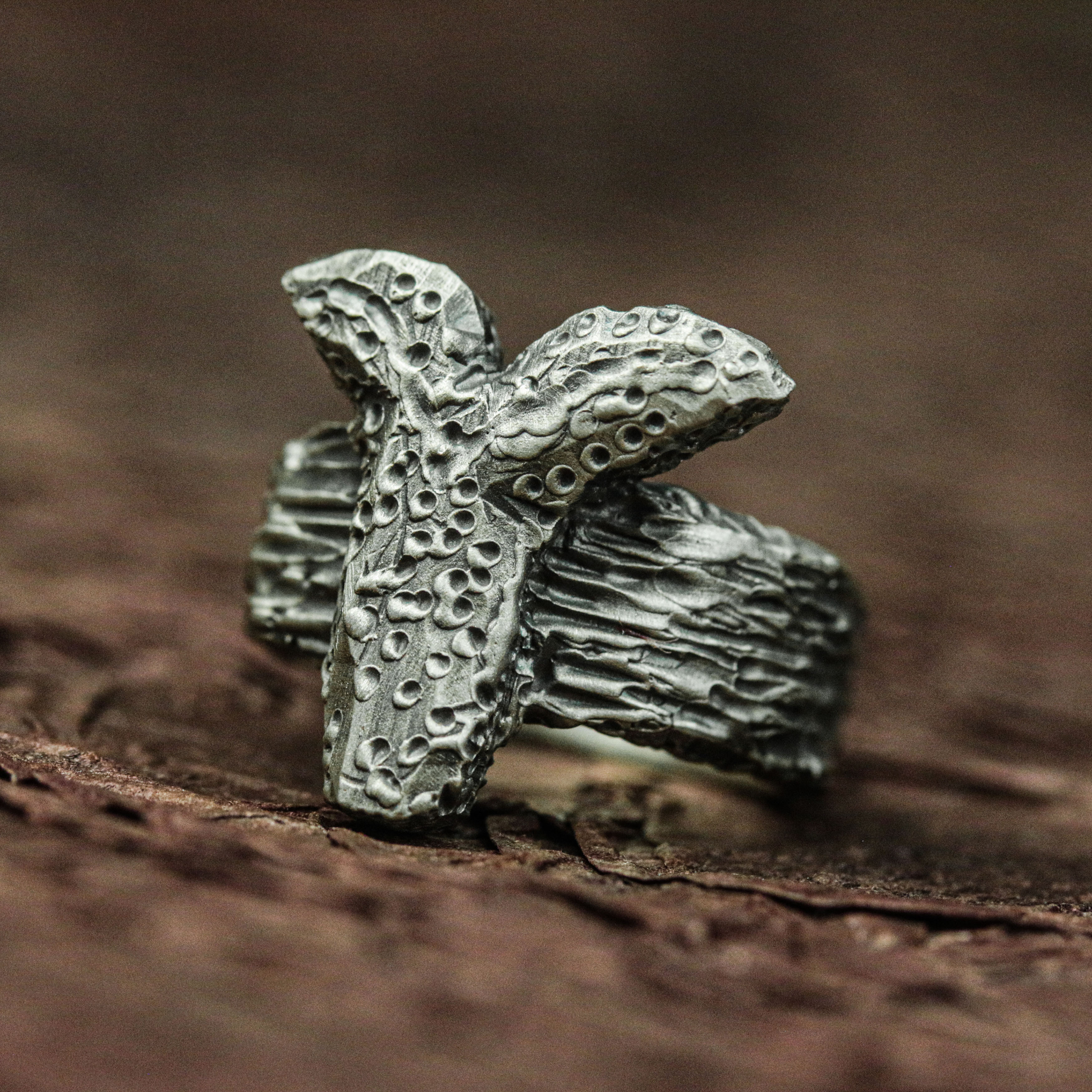 羊のトーテム・シンボル・シルバー・リング、ハンドメイドのフューズド・シルバー・リング、職人によるユニークな羊のリング、メ