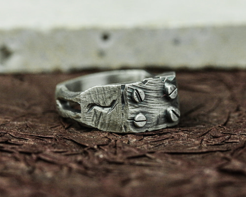 シルバーリング ユニークデザイン 324f6abd56843fb3ae18c3e812671d