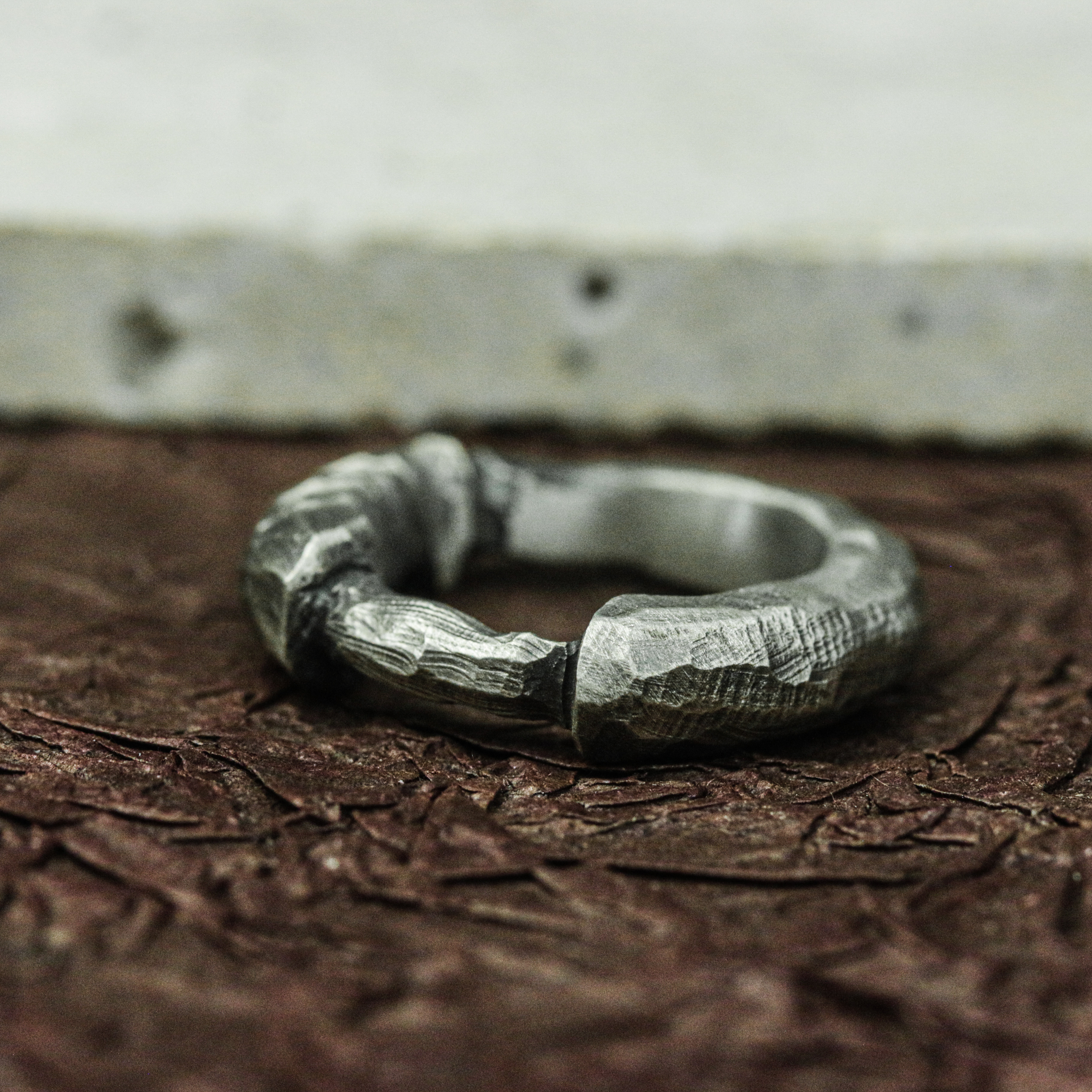 フェイクピアス メンズシルバーリング メンズ＆レディース結婚指輪 素朴なシルバーリング ユニークなパーソナルリング