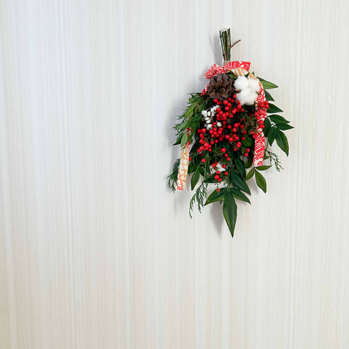 数量限定】ナンテンのフレッシュ正月飾り しめ縄リース 紅白しめ飾り