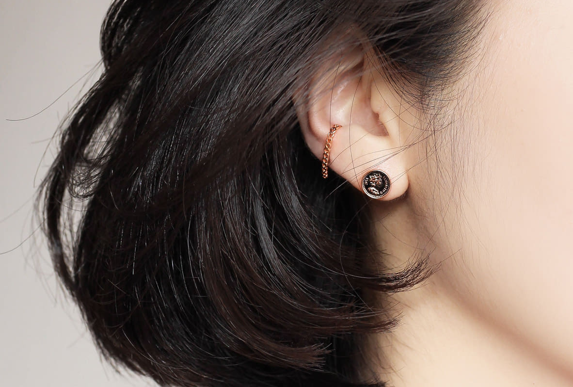 14Kゴールド  ハート 湾曲バンドバー インナーコンク イヤリング ピアス ラブレット