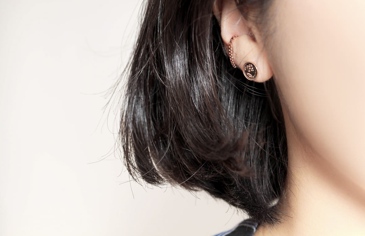 14Kゴールド  ハート 湾曲バンドバー インナーコンク イヤリング ピアス ラブレット