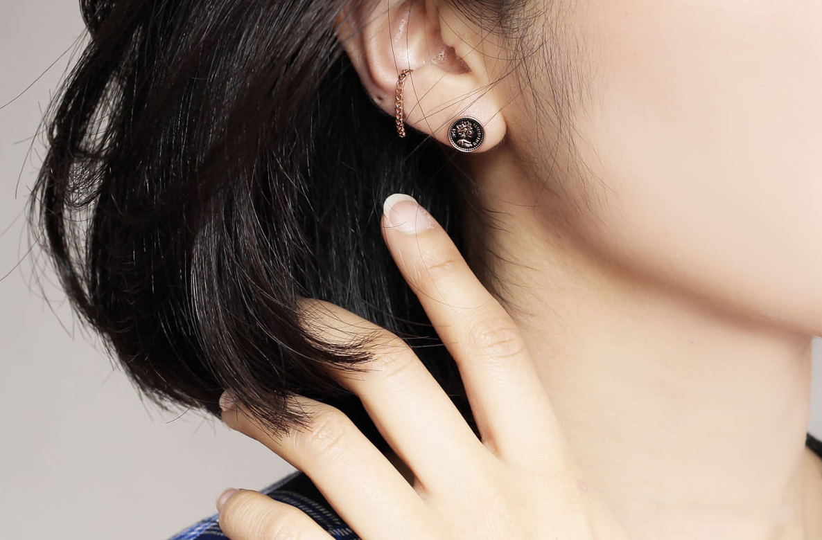 14Kゴールド  ハート 湾曲バンドバー インナーコンク イヤリング ピアス ラブレット