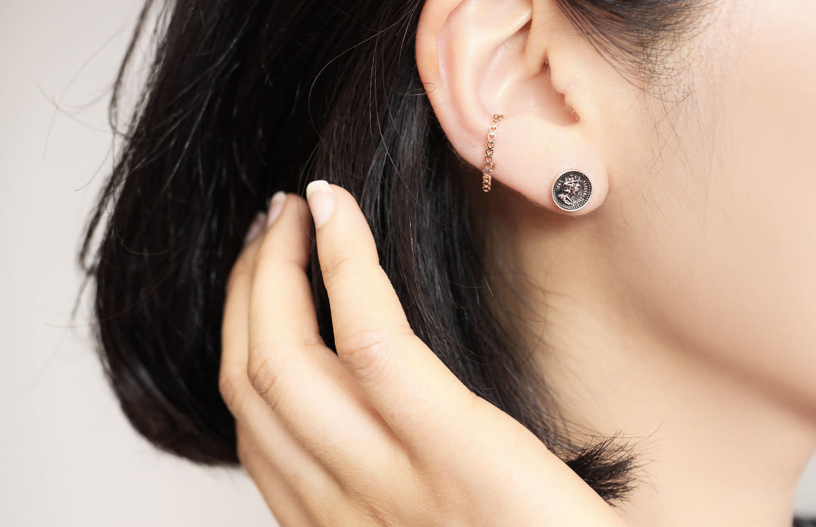 14Kゴールド  ハート 湾曲バンドバー インナーコンク イヤリング ピアス ラブレット