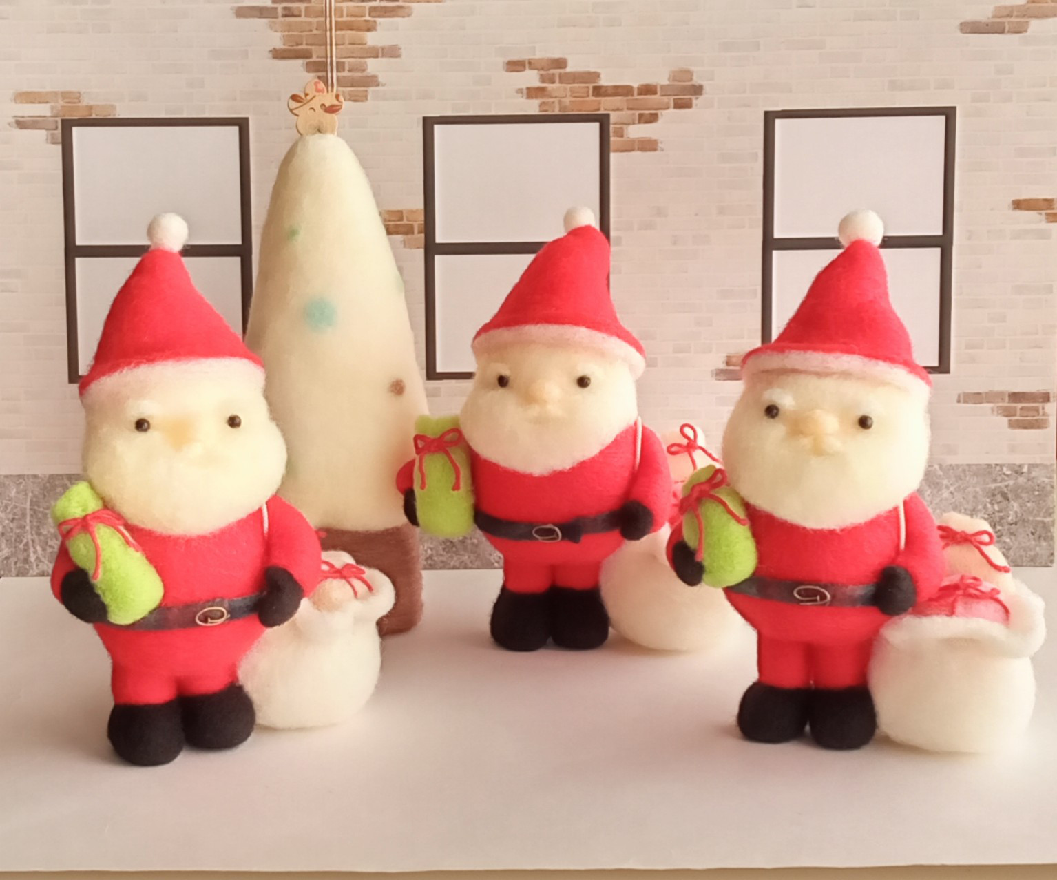 「待っててね」byサンタ(数量限定販売)