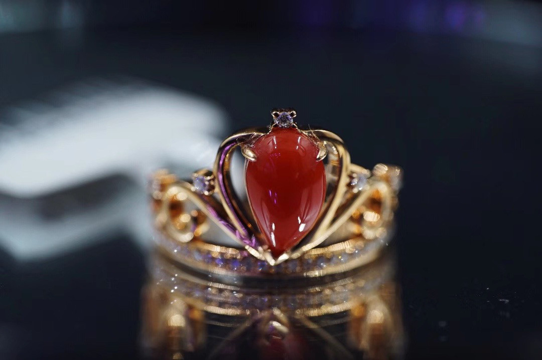「Merry Christmas」 K18 天然血赤サンゴ 珊瑚 天然ダイヤモンド　情熱　3月誕生石　リング