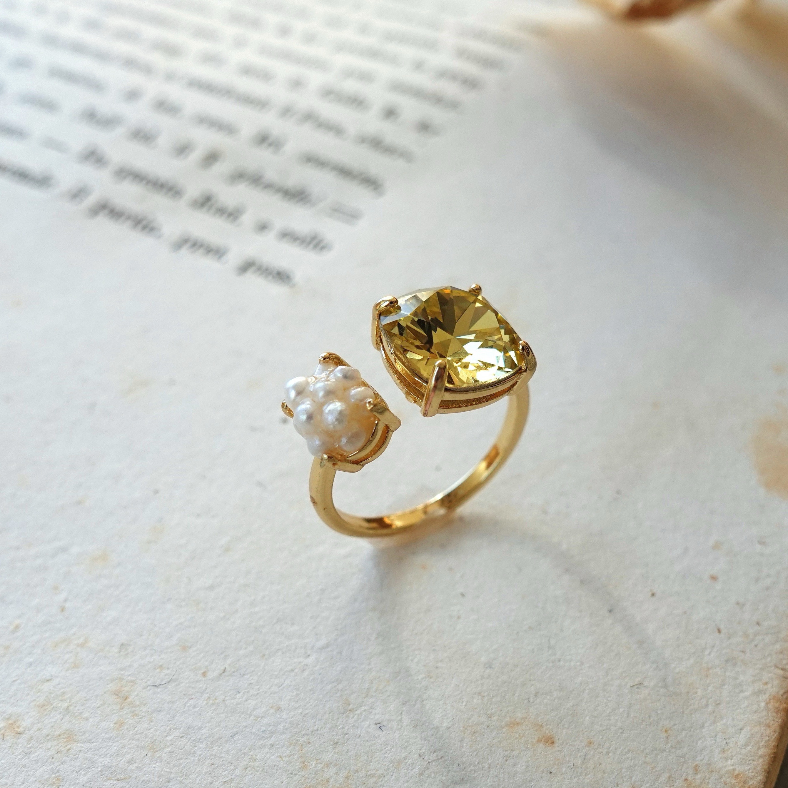 秋色 オープンリング 銀杏 × パール   / フリーサイズ  指輪 フォークリング