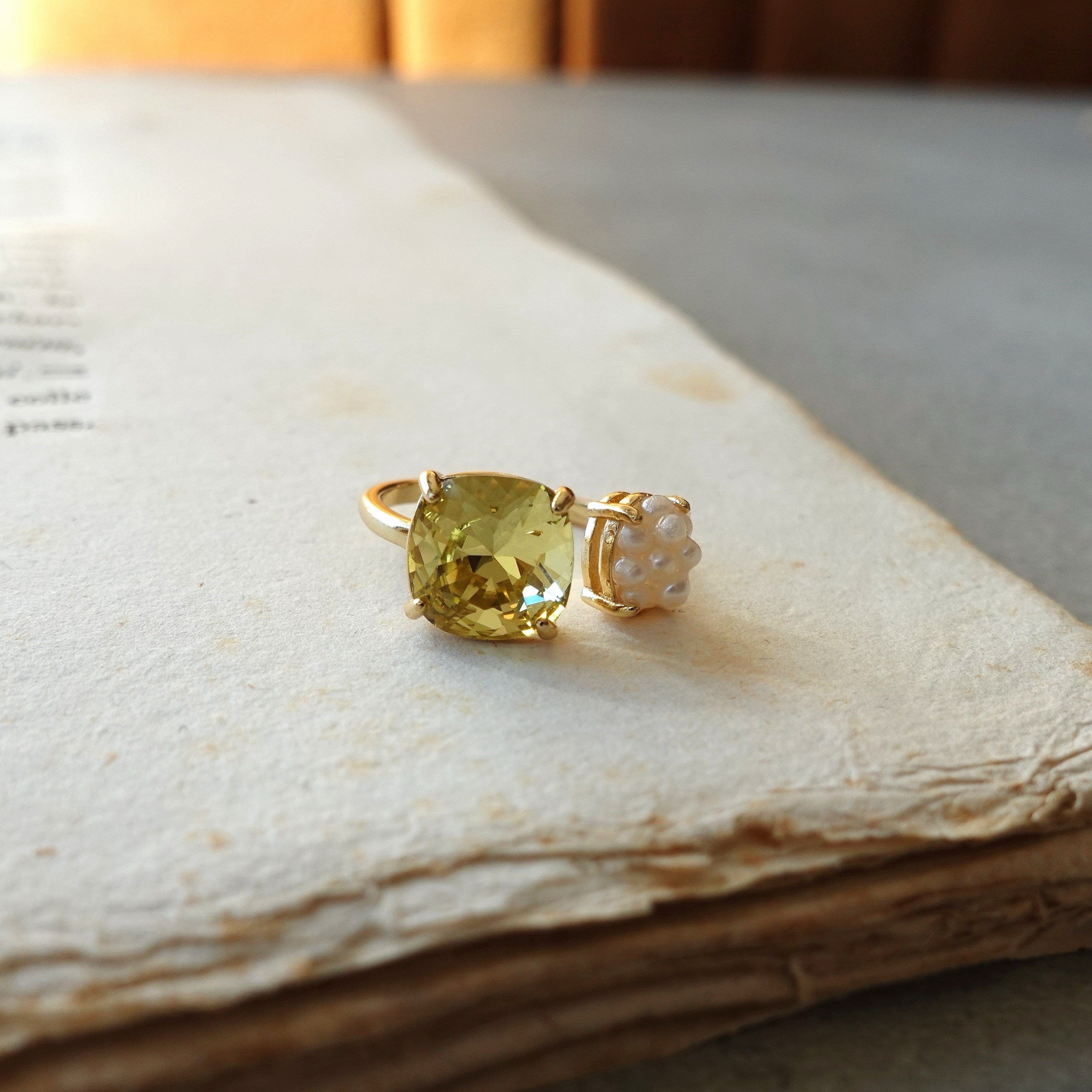 秋色 オープンリング 銀杏 × パール   / フリーサイズ  指輪 フォークリング