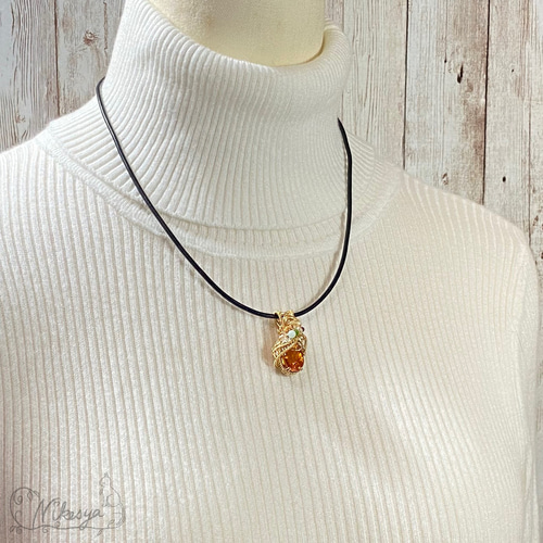 14kgf】オレンジサファイアのペンダントトップ【ワイヤーアクセサリー