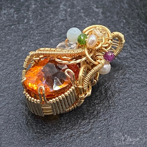 14kgf】オレンジサファイアのペンダントトップ【ワイヤーアクセサリー