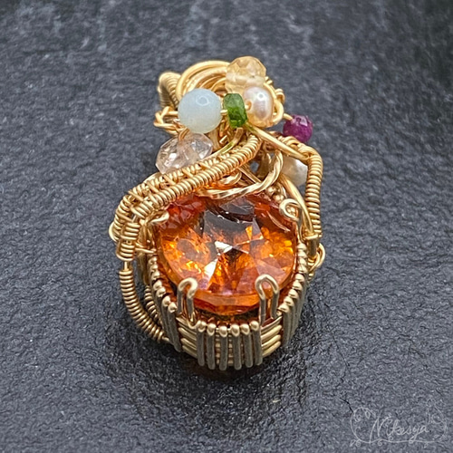 14kgf】オレンジサファイアのペンダントトップ【ワイヤーアクセサリー