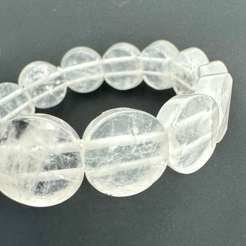 【希少】天然ガーデンクォーツ 水晶バングル　内径56 *期間限定価格 千層 希少】天然ガーデンクォーツ 水晶バングル 内径56 *期間限定価格