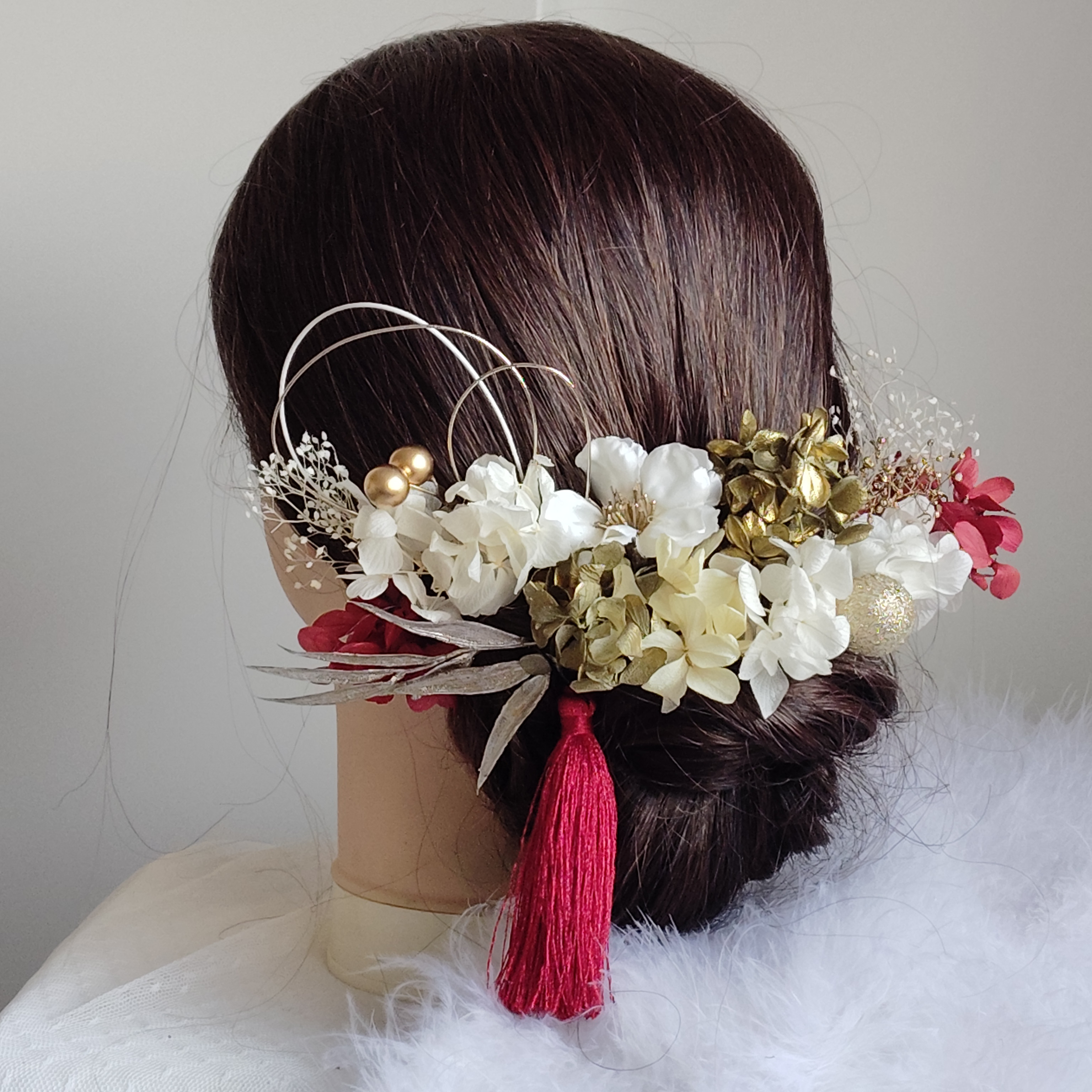 煌花＿＿水引と鞠玉の髪飾り　卒業式　成人式 　結婚式　髪飾り 　白無垢　色打掛　振袖　着物　袴　和装　赤白金　タッセル