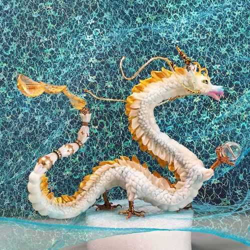 水晶と龍の置物 　縁起物オブジェ 横約21cm 水晶と龍の白置物 縁起物 オブジェ その他置物 keokeo 通販