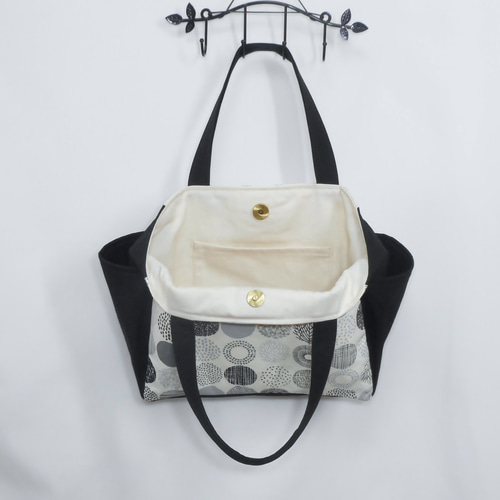 ブラック）帆布とサークルツリーのサイドポケット付きミニトートバッグ