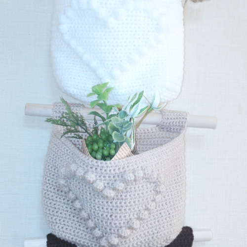 送料無料〜手編みのウォールポケット〜3連〜推しカラー 壁掛けラック