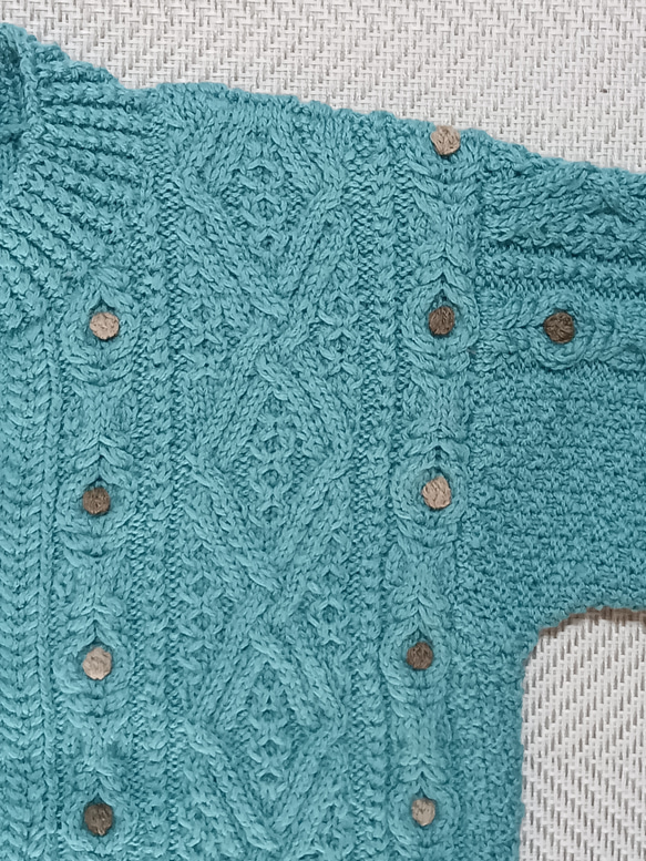 アランと編込み模様のターコイズブルーカーディガン 7枚目の画像