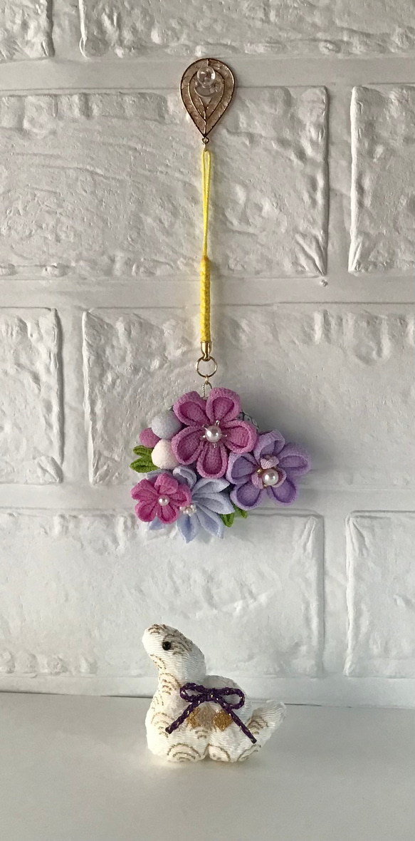 干支 へび 巳 花の根付 つまみ細工 ちりめん細工 その他置物