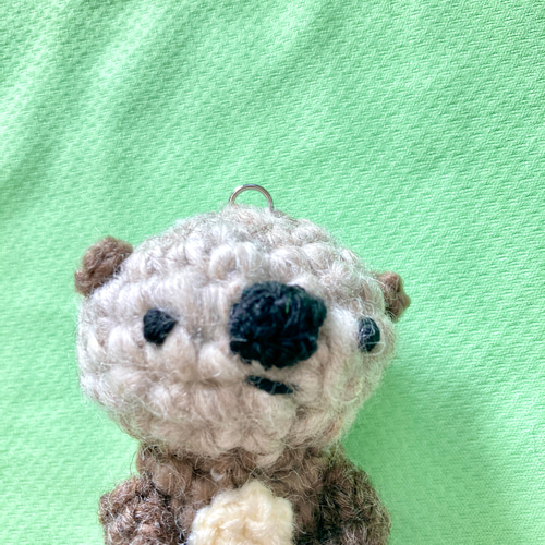 手つむぎ糸で作ったラッコ編みぐるみ（弟） あみぐるみ