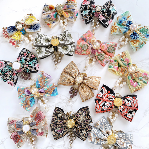 インド刺繍×パール 一点物リボンバッグチャーム【Sサイズ】 バッグ