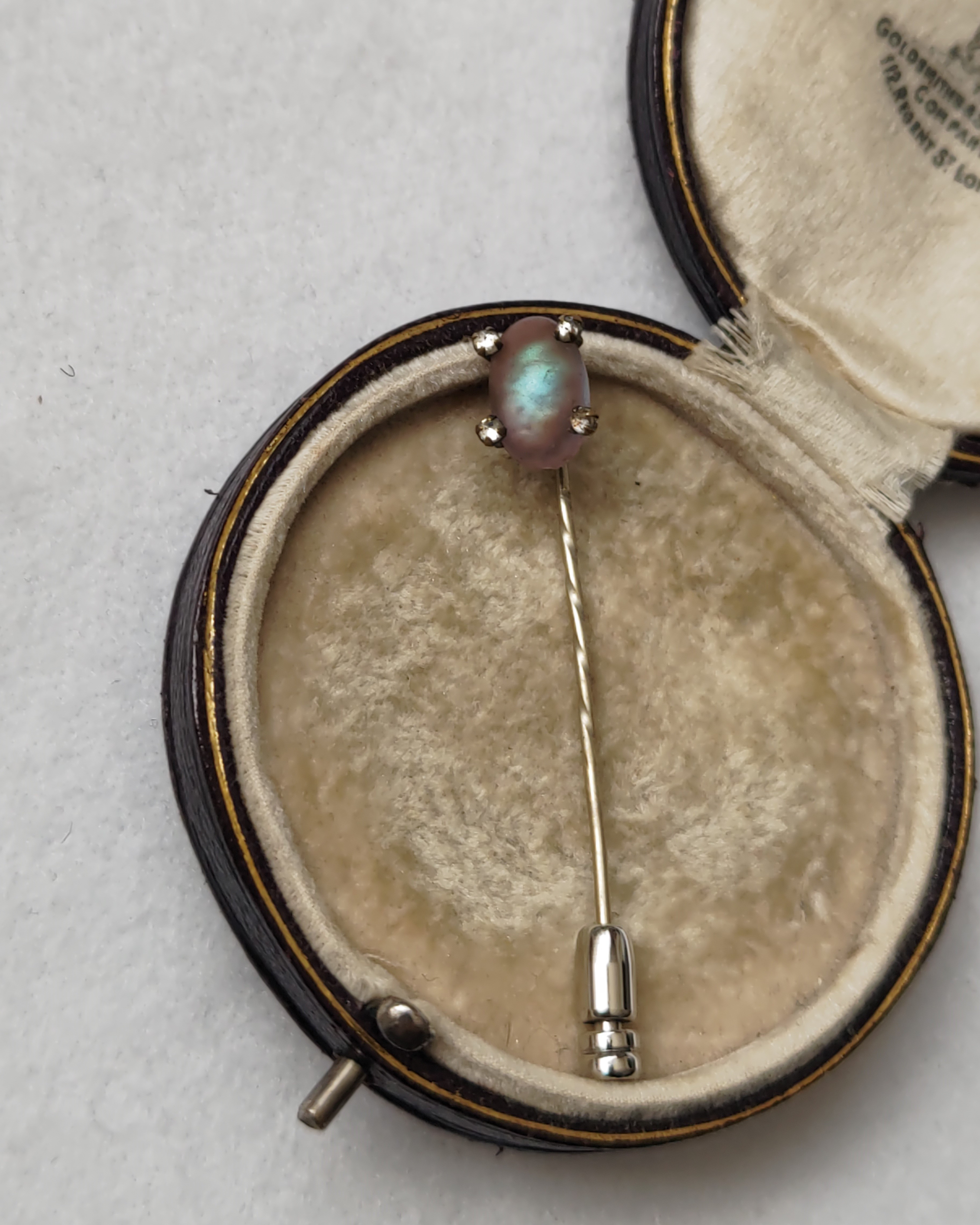 アンティーク　サフィレット　ピン