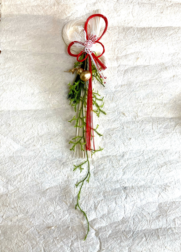 正月 しめ縄飾り 植物素材　ひょうたん　ヒカゲノカズラ 翌日迄に発送】＂金色の瓢箪と神聖なヒカゲノカズラの紅白水引の