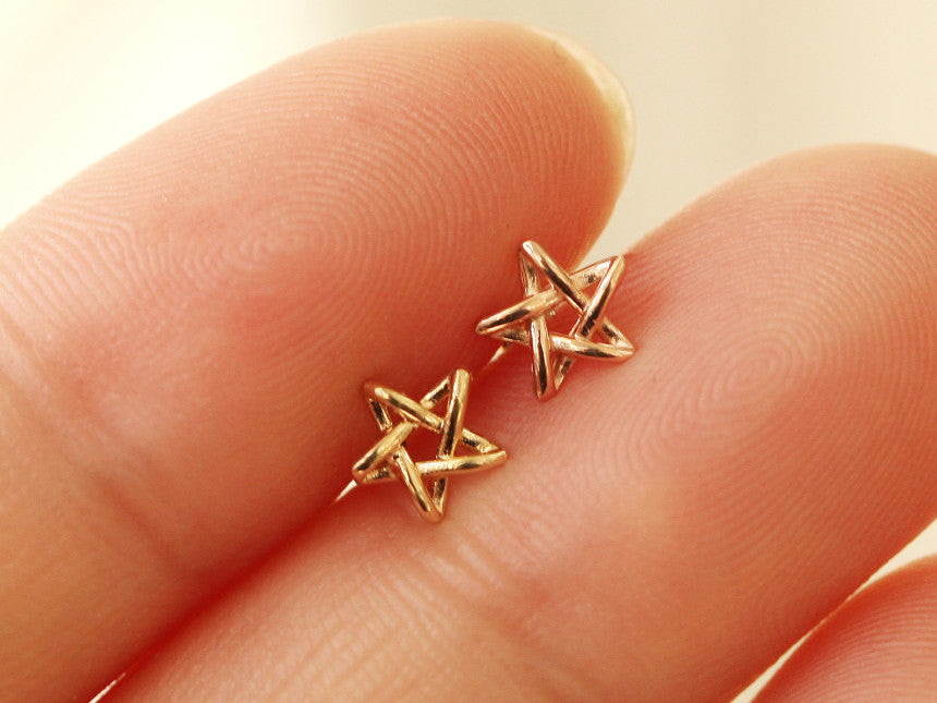 14K金 ゴールド 星 ヘリックス 軟骨 アンチトラガス アウター インナーコンク イヤリング ピアス ラブレット