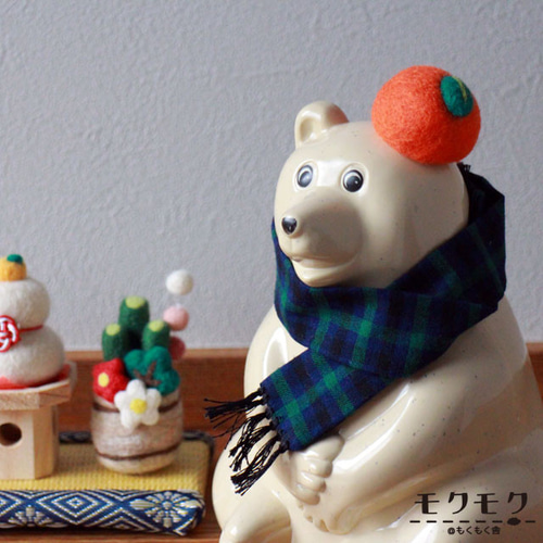 モノトーンでおめかし♡ しろくま貯金箱　付け襟　セット　ハンドメイド　赤　黒 モノトーンでおめかし♡ しろくま貯金箱付け襟セットハンドメイド赤黒