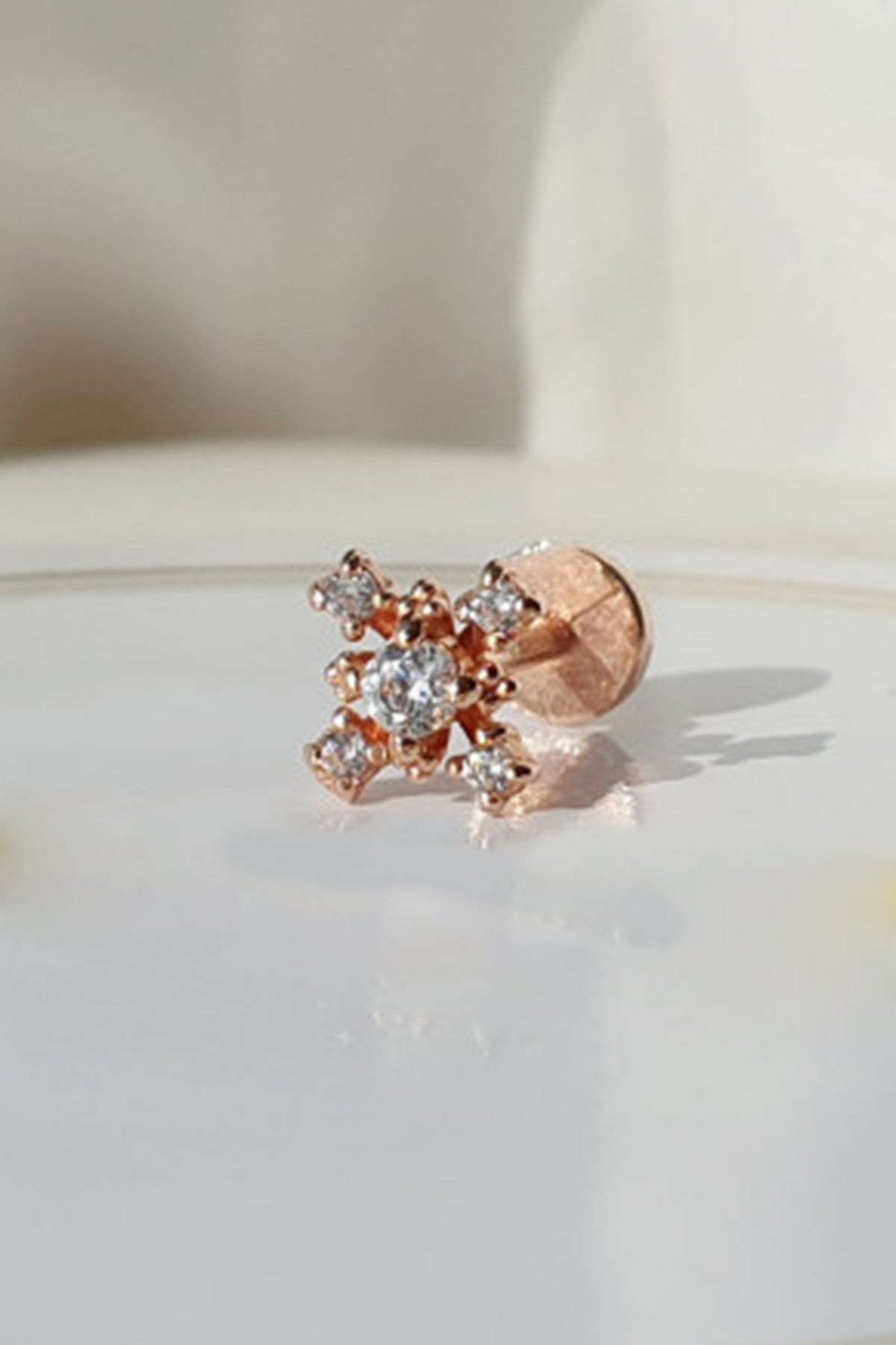 14K金 ゴールド 十字 ヘリックス 軟骨 アンチトラガス インナーコンク イヤリング ピアス ラブレット